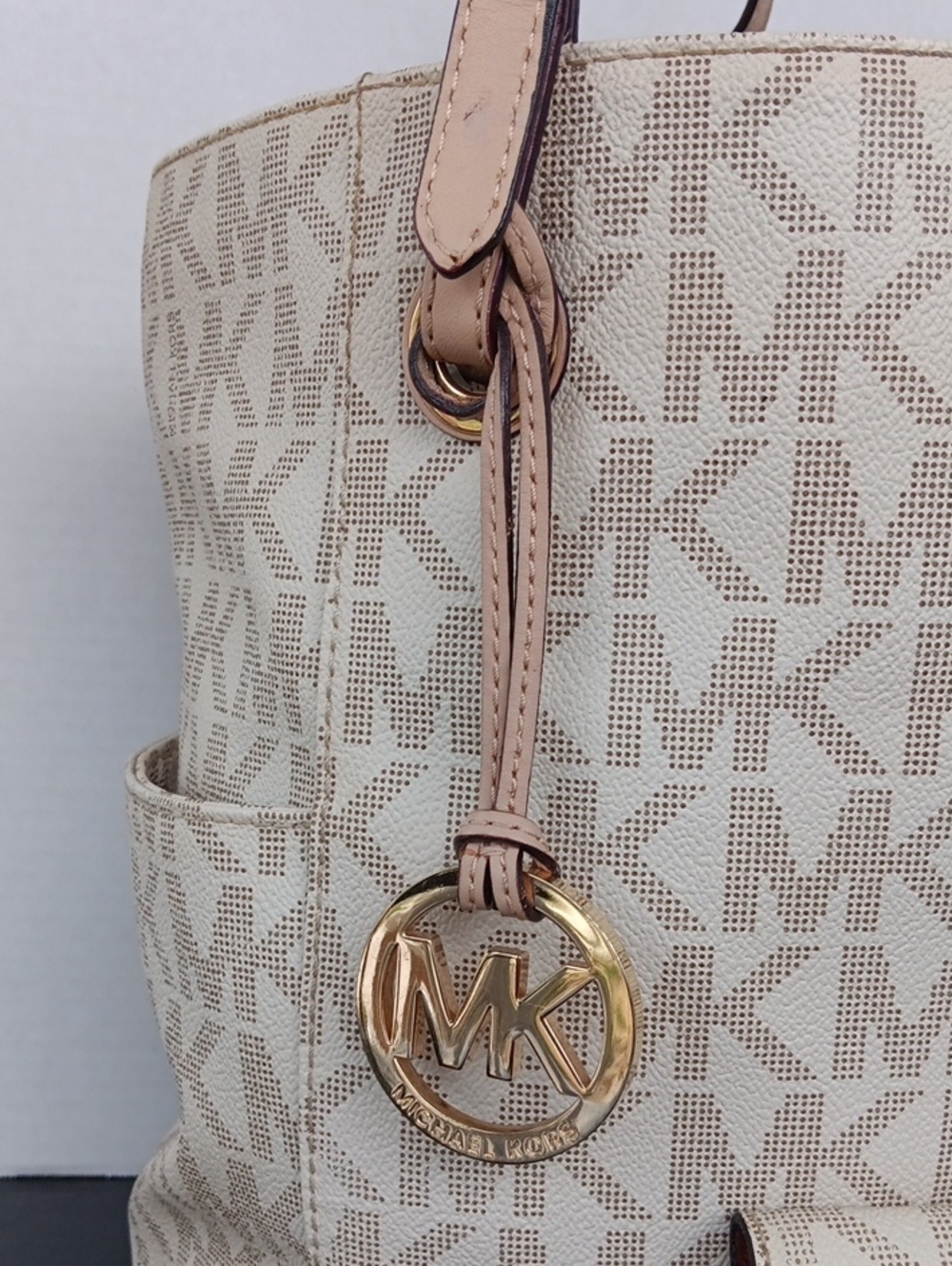 Michael Kors Cream Logo Tote with Tan Trim and Wallet Size 12×11×6 - Picture 2 of 9